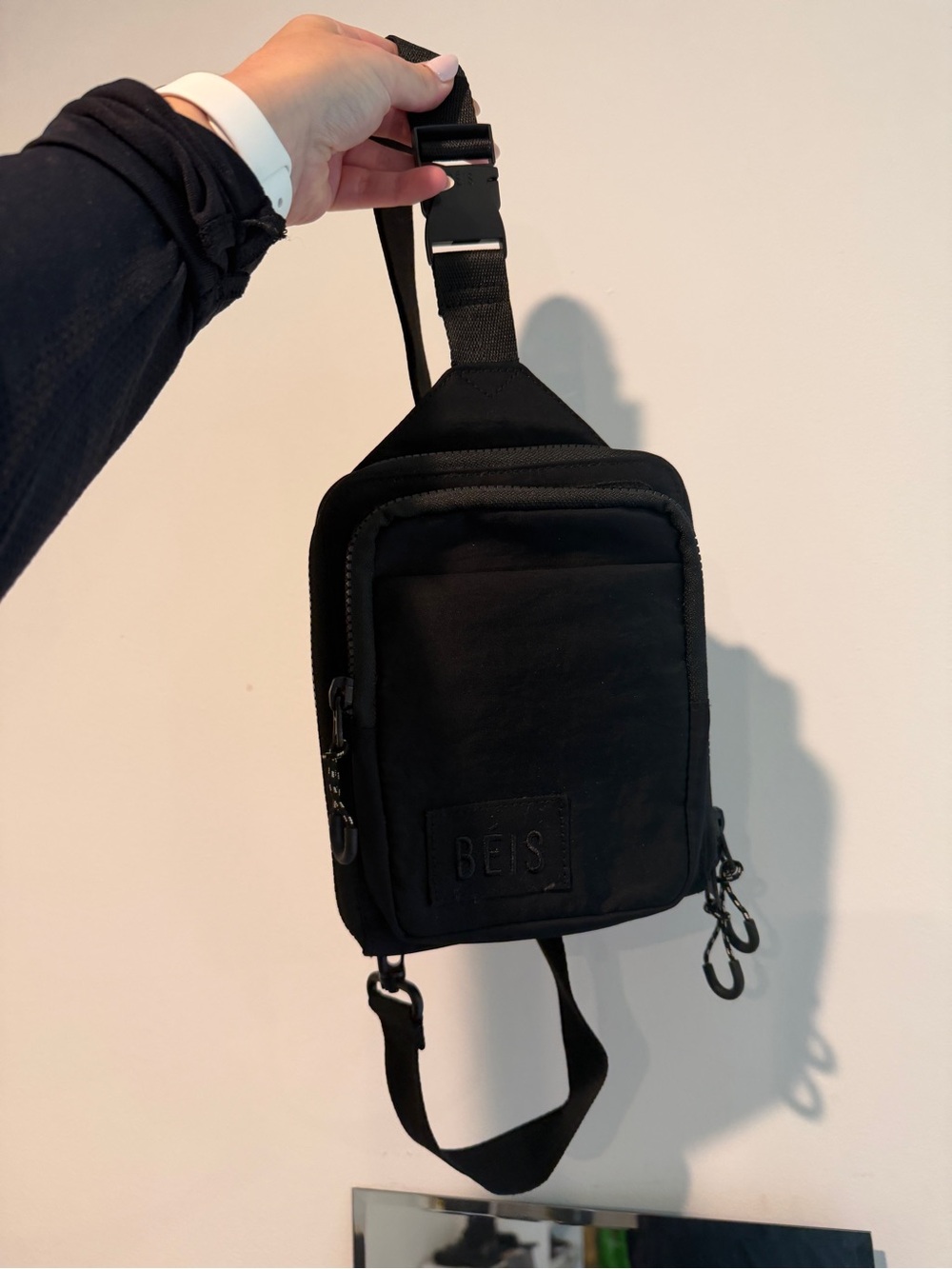 BEIS Black Crossbody Sling Bag for